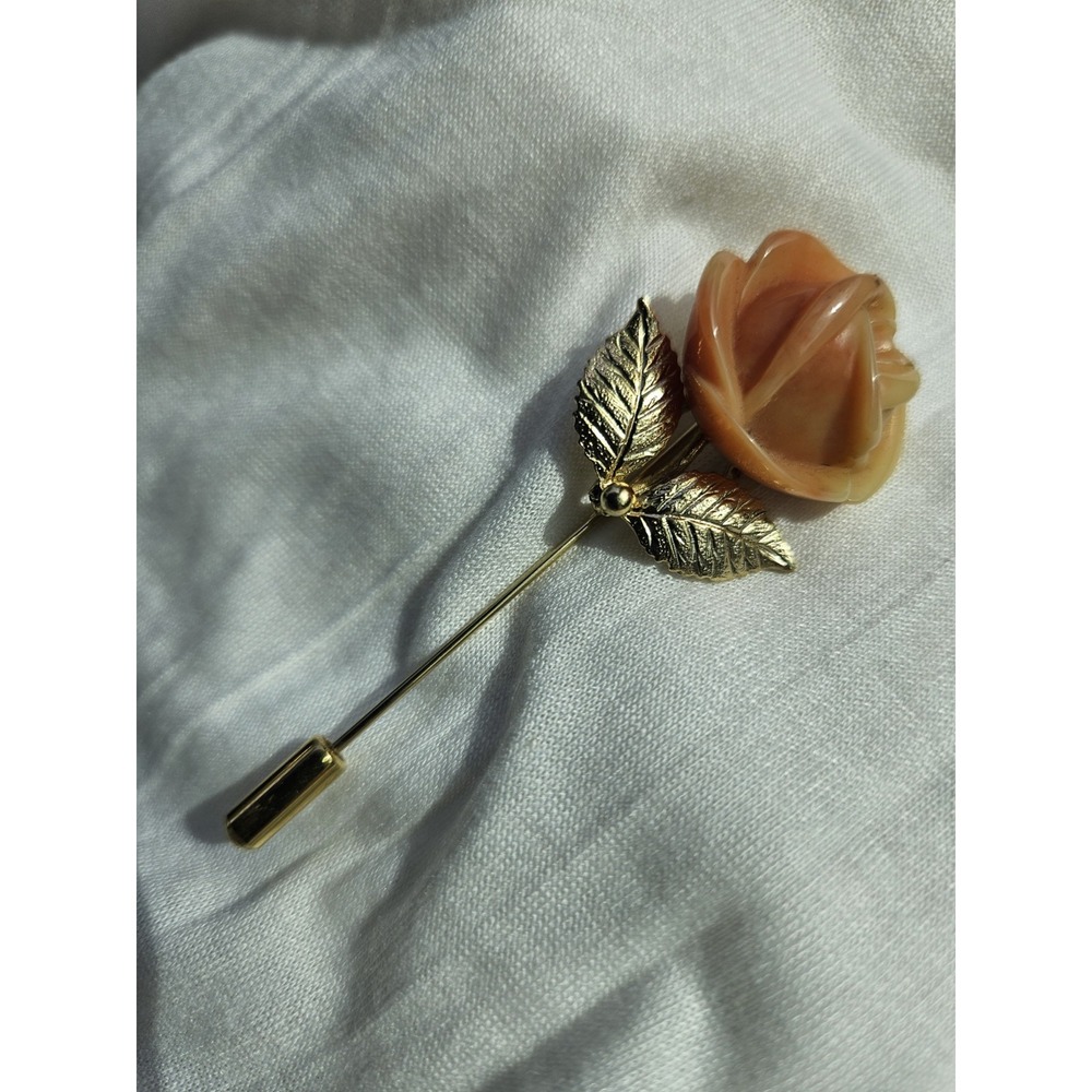 Vintage Mid-Cent Carved Peach Pink Lucite Rose Stick Pin Gold Tone Flower Lapel
